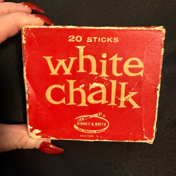 Vintage Binney & Smith White Chalk Box 20 Sticks Non-Toxic Crayola Era - Picture 2 of 6